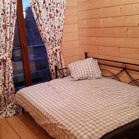 Au Chalet Bed and Breakfast Maubray Exteriör bild