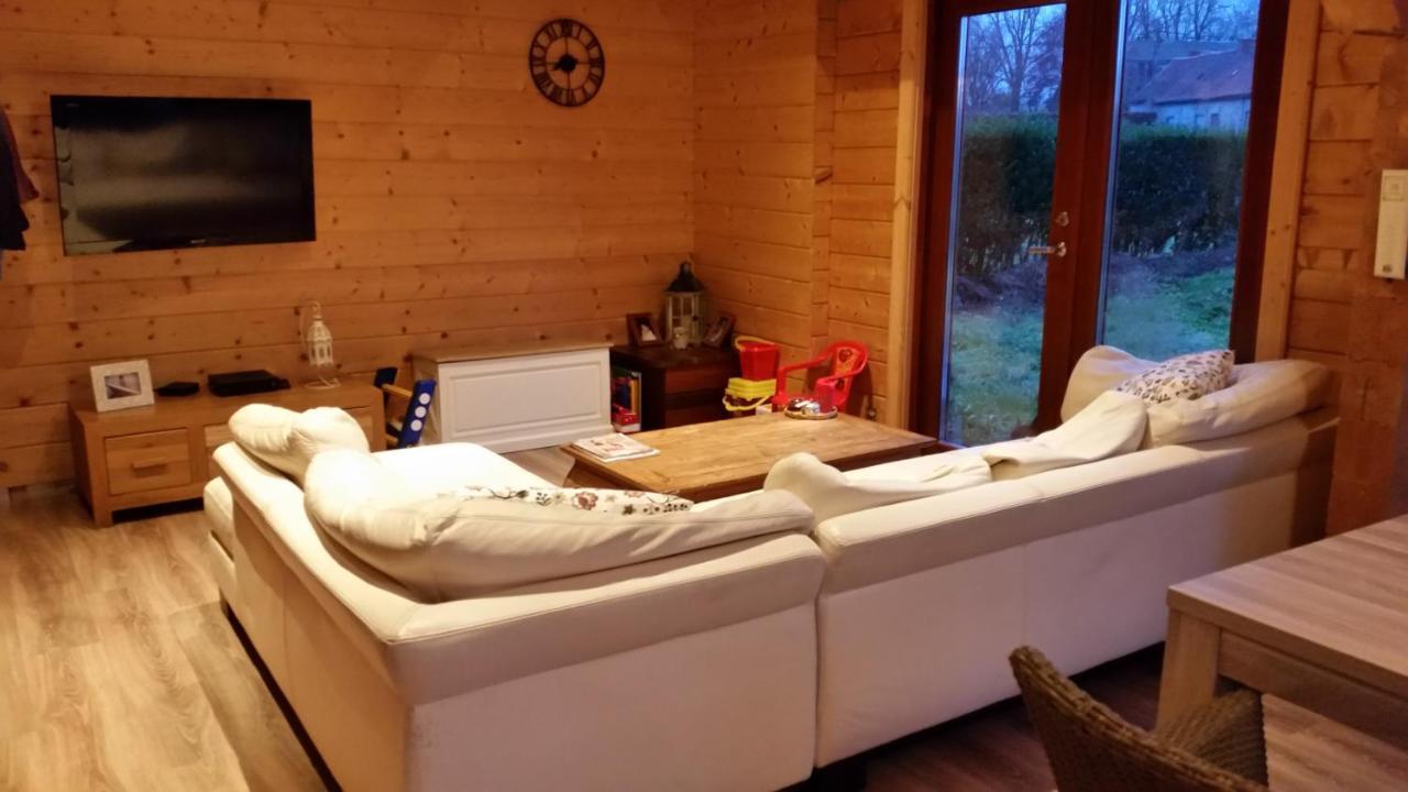 Au Chalet Bed and Breakfast Maubray Exteriör bild