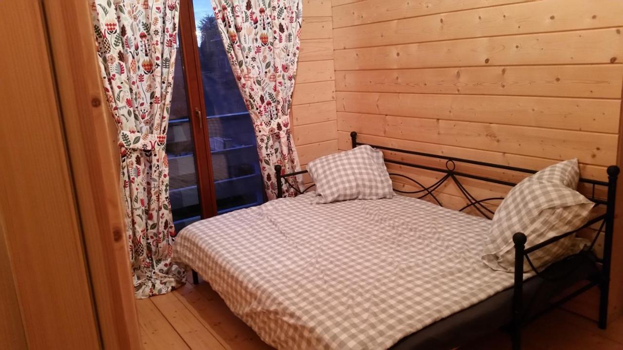 Au Chalet Bed and Breakfast Maubray Exteriör bild